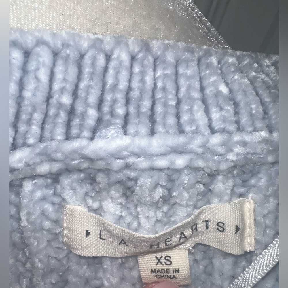 L.A. Hearts Cropped Chenille Sweater Crop Top Light Blue V-Neck Long Sleeve XS - Picture 2 of 2